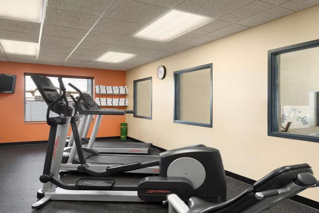 Country Inn & Suites By Radisson, Duluth North, Mn Bagian luar foto