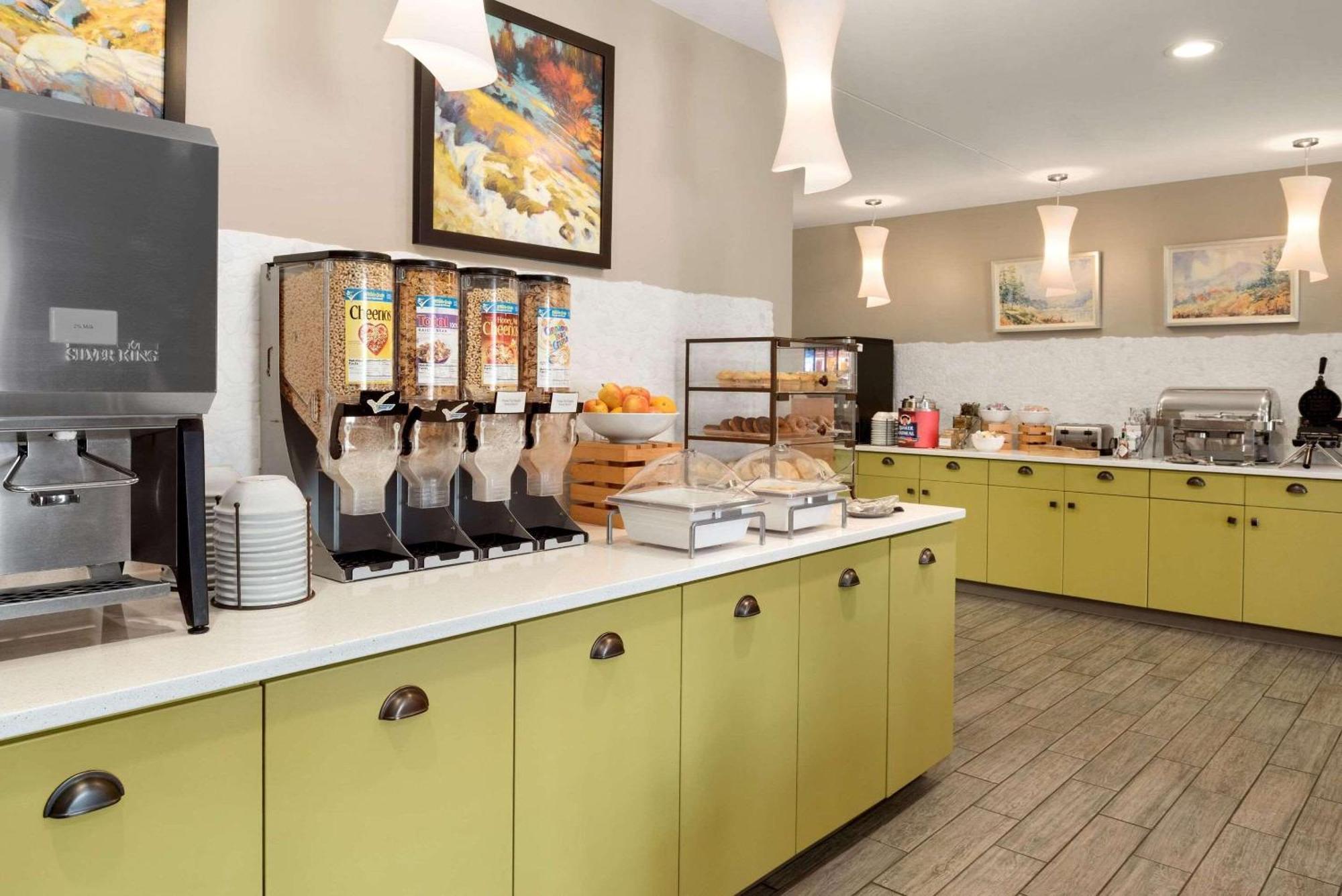 Country Inn & Suites By Radisson, Duluth North, Mn Bagian luar foto
